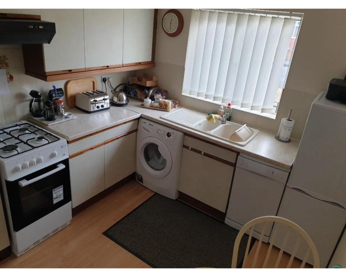 42 Beaumont Rise Rental - Worksop Eksteriør billede