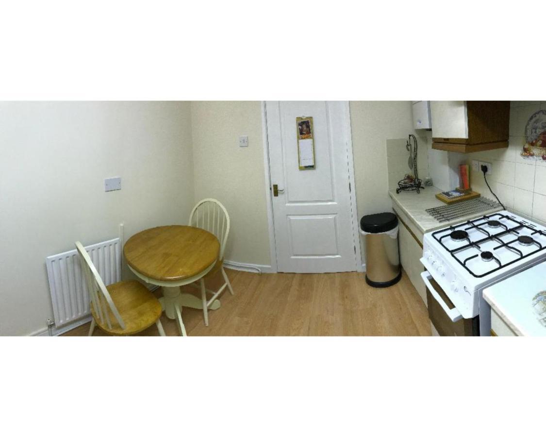 42 Beaumont Rise Rental - Worksop Eksteriør billede
