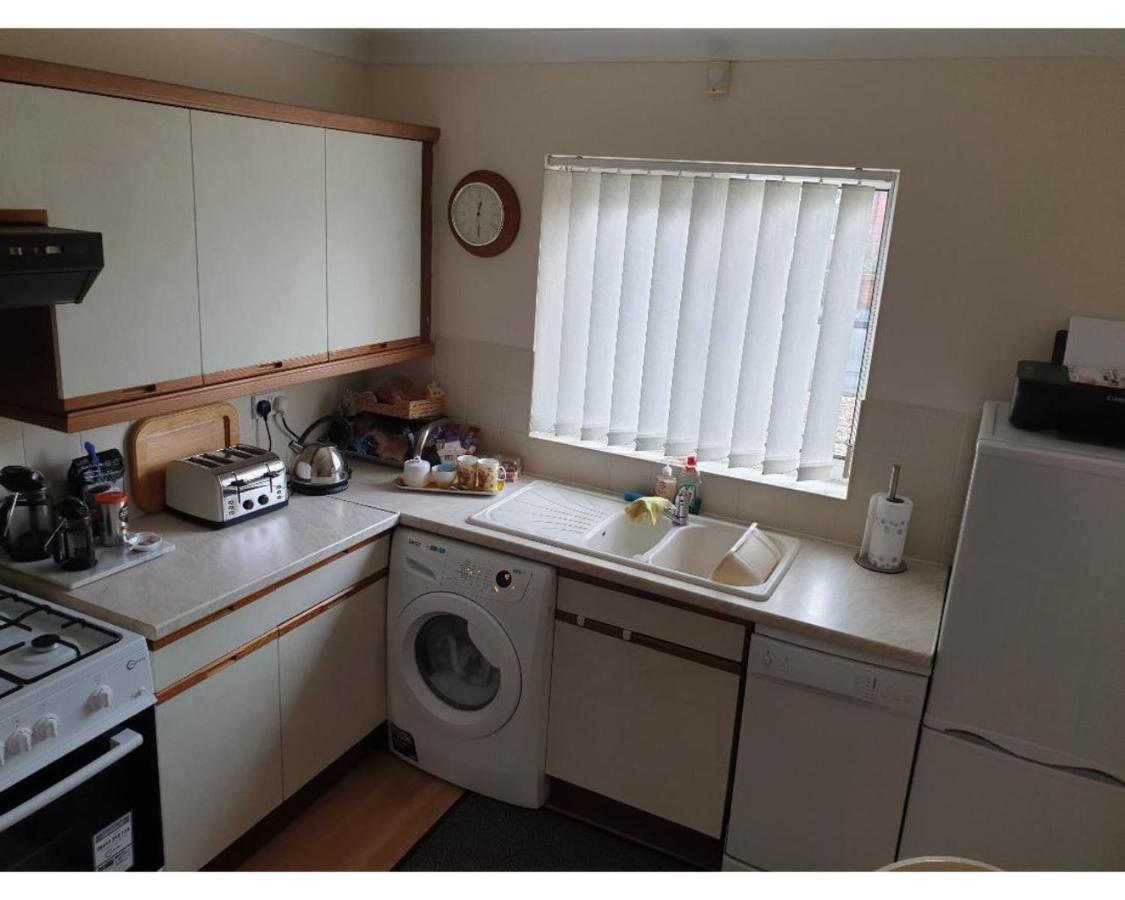 42 Beaumont Rise Rental - Worksop Eksteriør billede