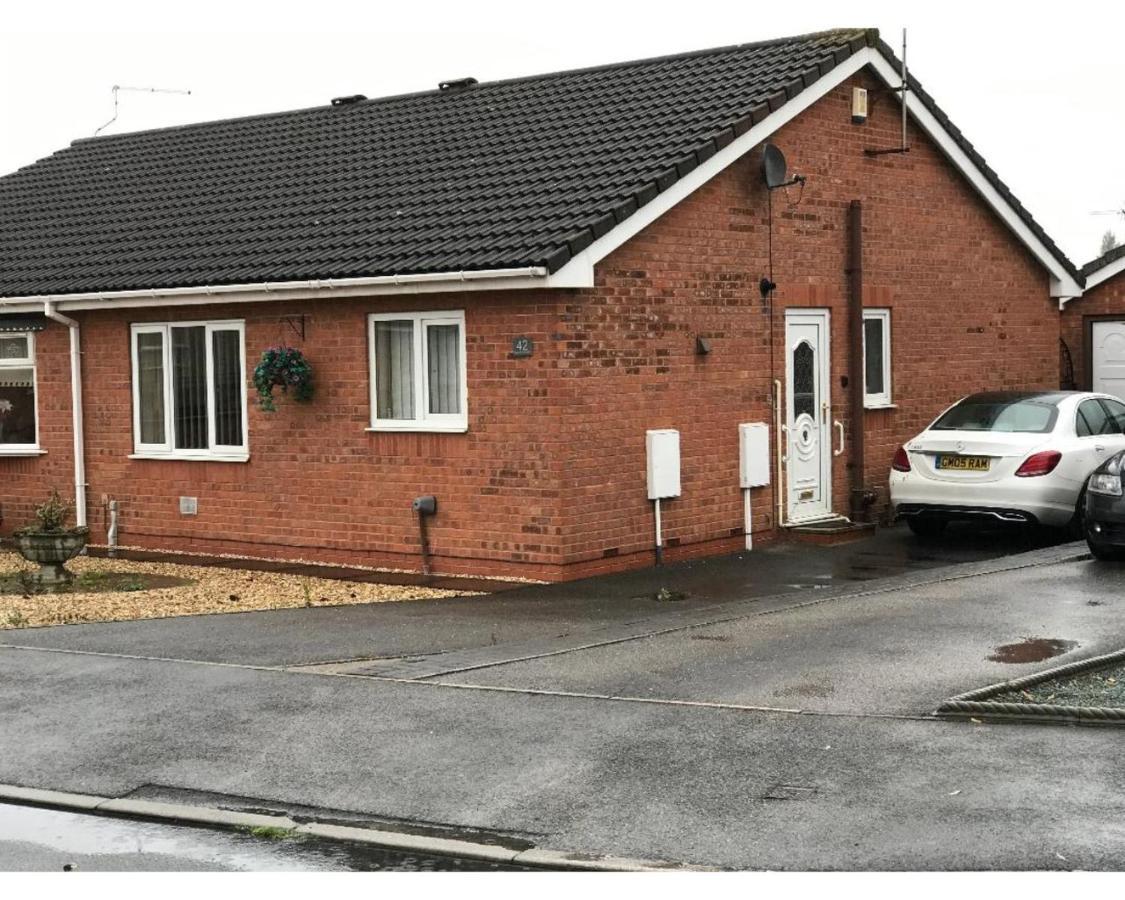 42 Beaumont Rise Rental - Worksop Eksteriør billede